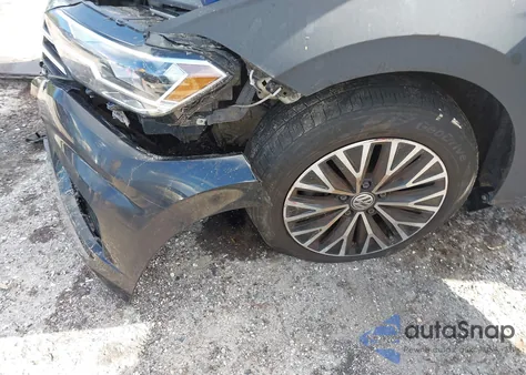 2019 Volkswagen Jetta 1.4T Sel from USA, damaged, VIN 3VWEB7BU7KM193642